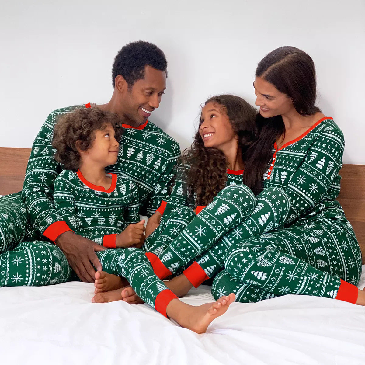 GREEN CHRISTMAS PYJAMAS